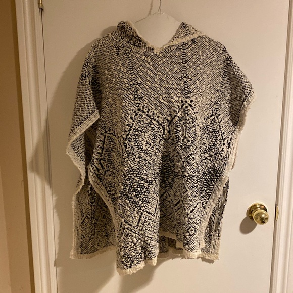 Poncho - Picture 1 of 1